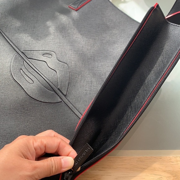 Barely used Black tote - Picture 3 of 4